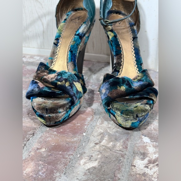 J. Vincent Crushed Velvet Wedge Sandals Size 8.5M – Teal Green Leather Heels - Picture 2 of 16
